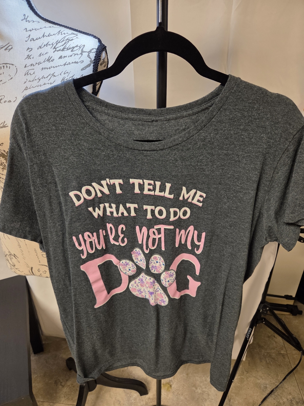 Dog Lover Graphic Tee - Pink Design on Gray